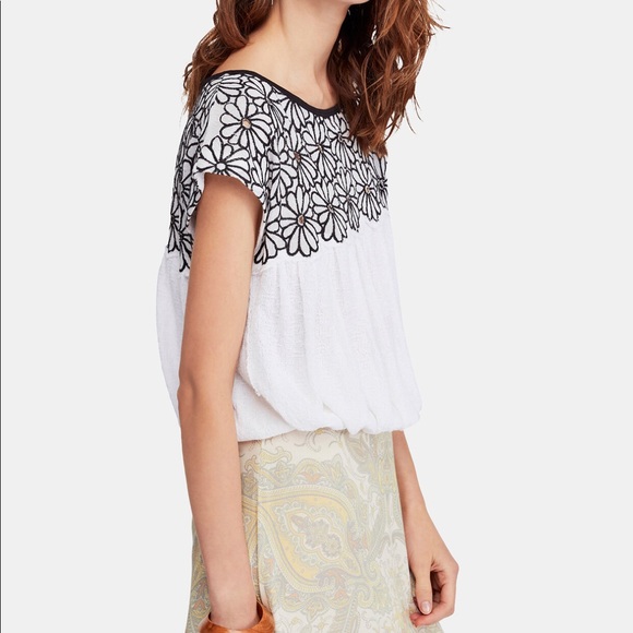 NWT Free💕People Georgia Bubble Hem Top in Ivory - Picture 2 of 8